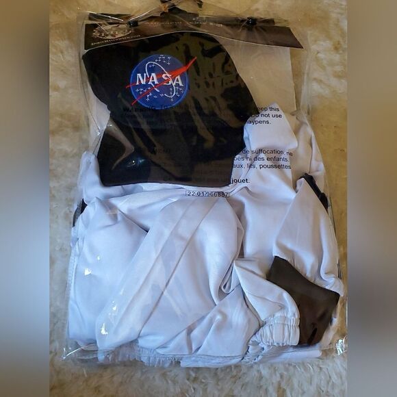 Spirit Halloween Astronaut Space Suit Adult Size Small - Picture 2 of 4